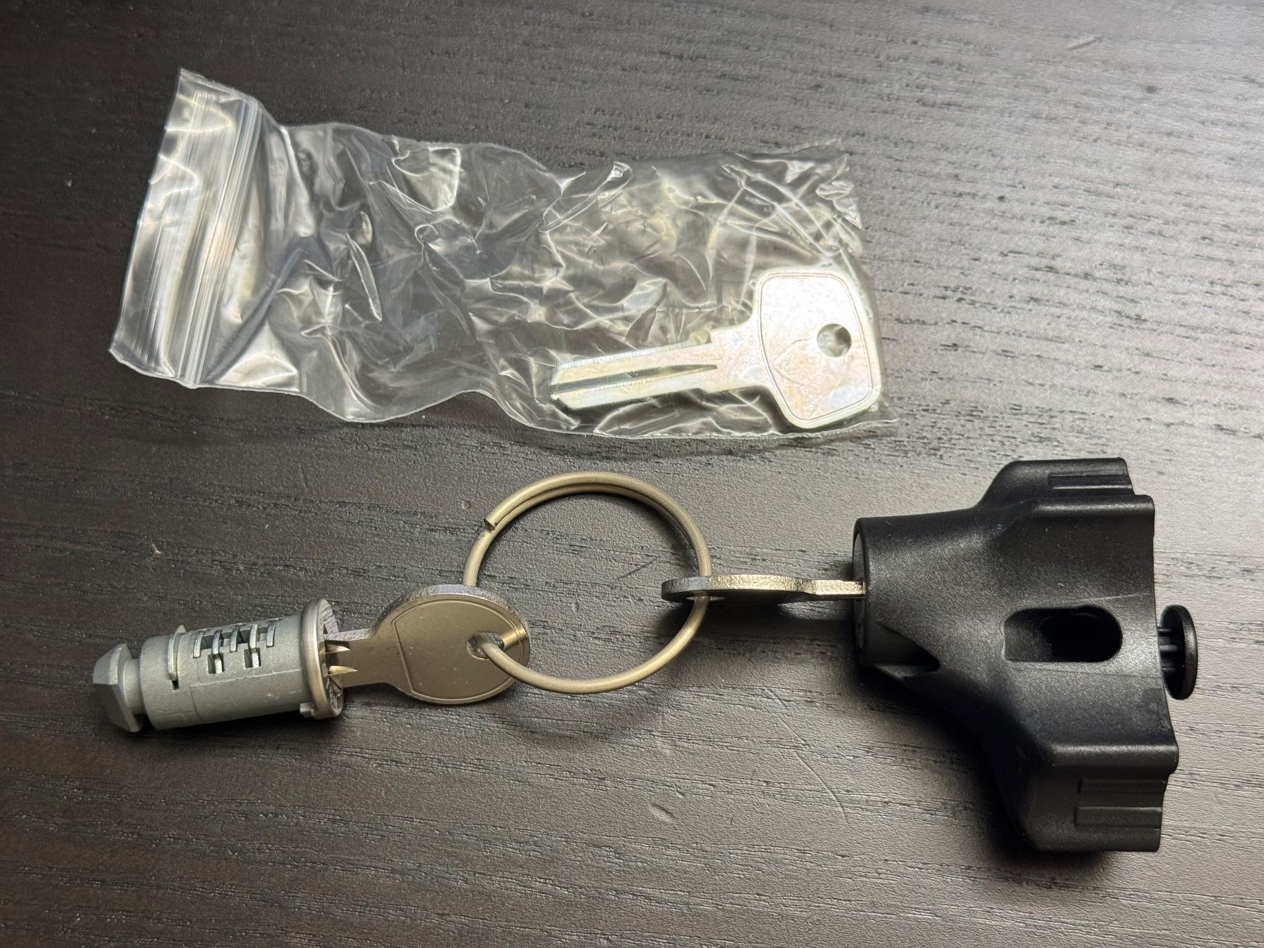 Thule Chariot Lock Kit 20201506 (Neu (gemäss Beschreibung)) in Bern für ...