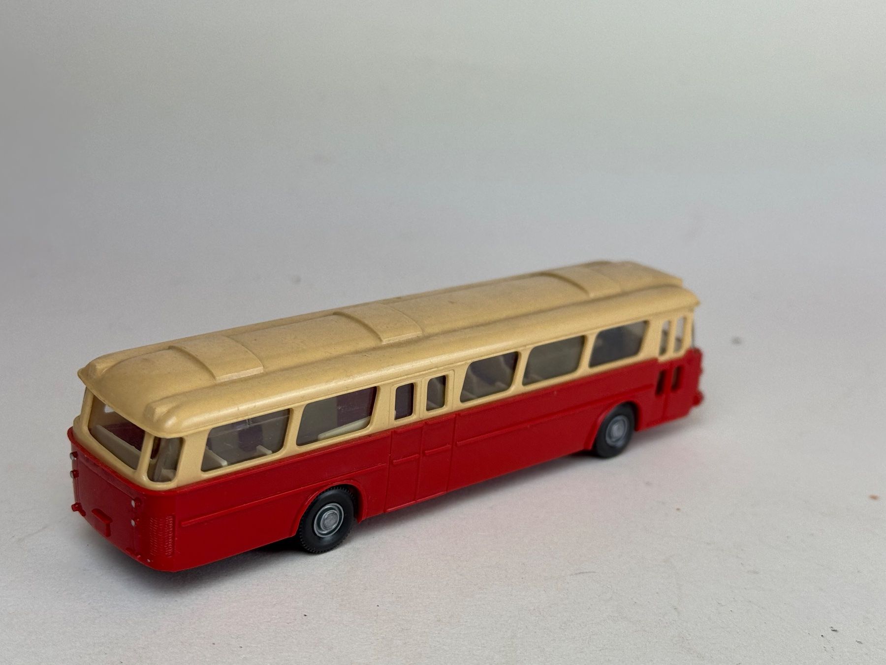 Wiking Modellini d'auto: Wiking Büssing Senator beige/rot BP 72 s – Usato da Elm venduto da Wikmtz 1