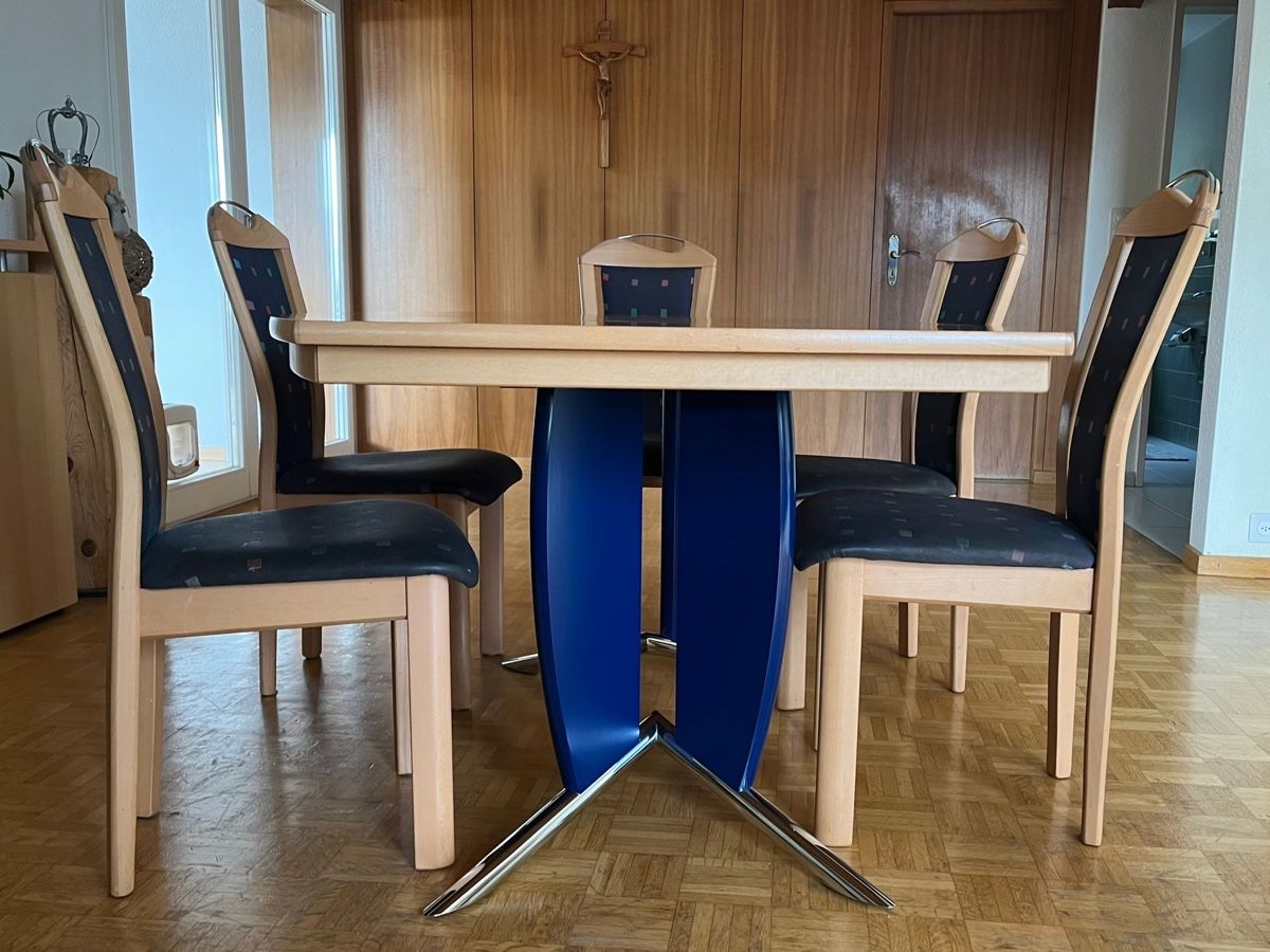 Tavoli: Holztisch mit 6 Stühlen – Usato da Merligen venduto da michelllewalker 5