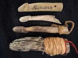 4 Phallus Amulette in Holz Südostasien alt