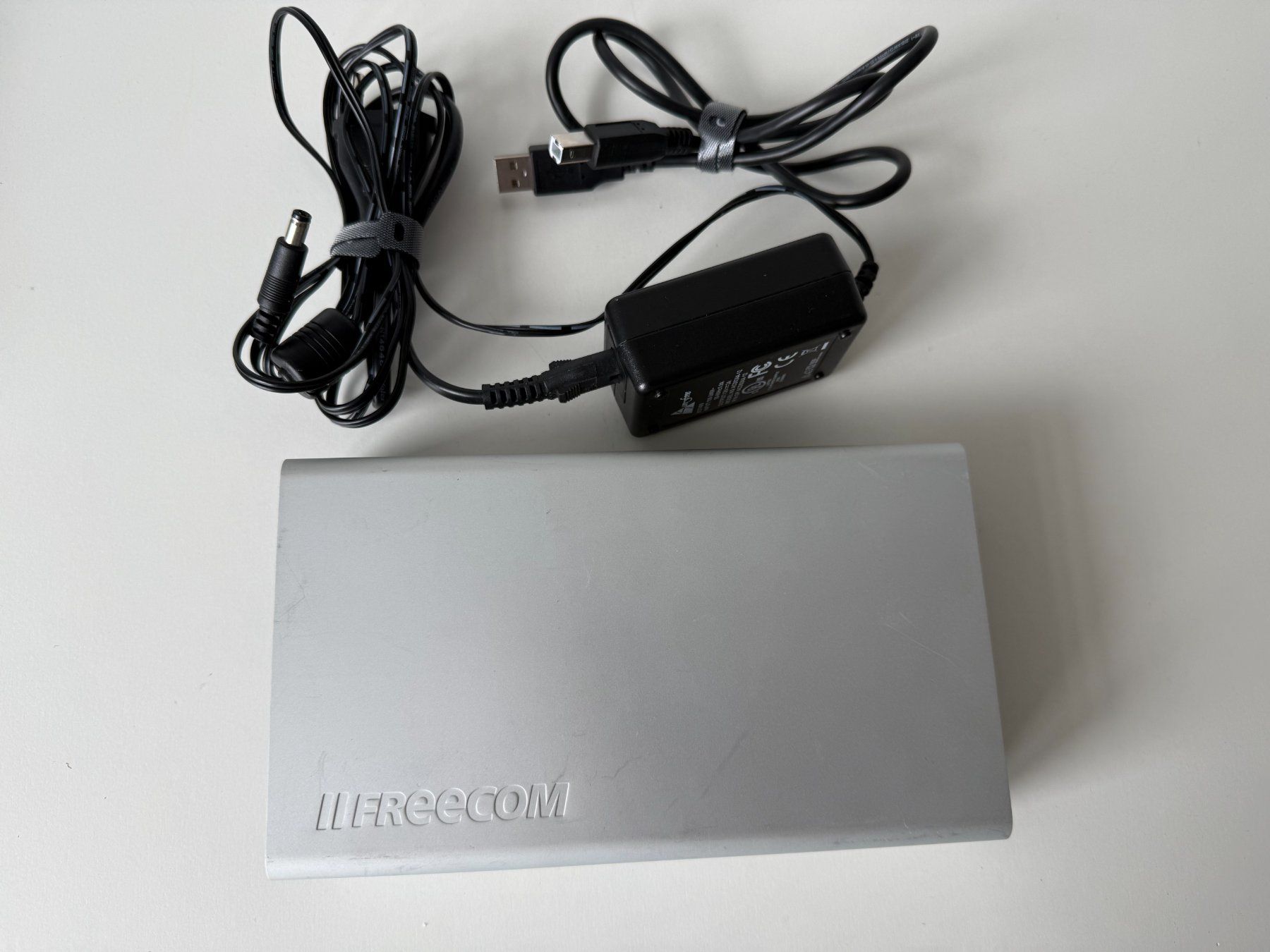 Freecom Dischi rigidi: Freecom externe Festplatte 400GB USB 2.0 – Usato da Winterthur venduto da brittalili