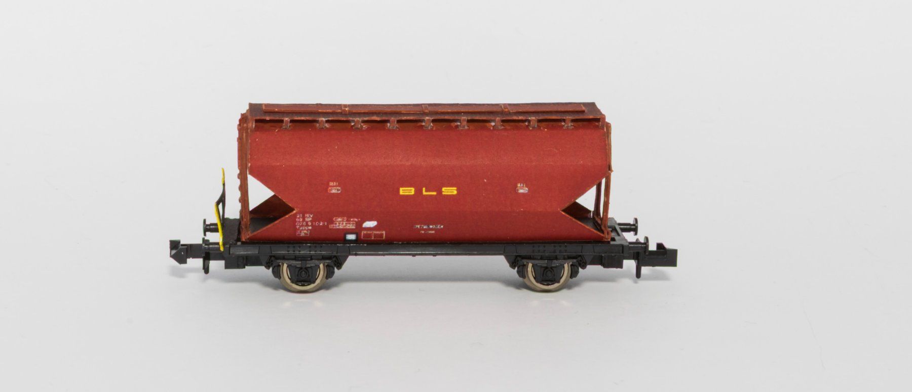 Roco Modellini di ferrovie: BLS Getreidewagen Typ Tgpps - Spur N – Usato da Thun venduto da Irreriwan