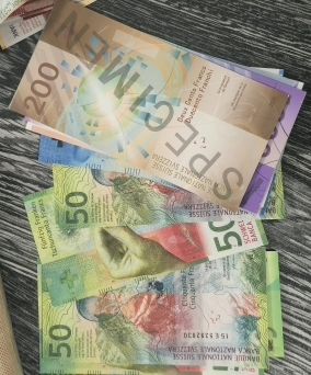 Giocattoli: Spielgeld  – Usato da Ehrendingen venduto da Ince2016
