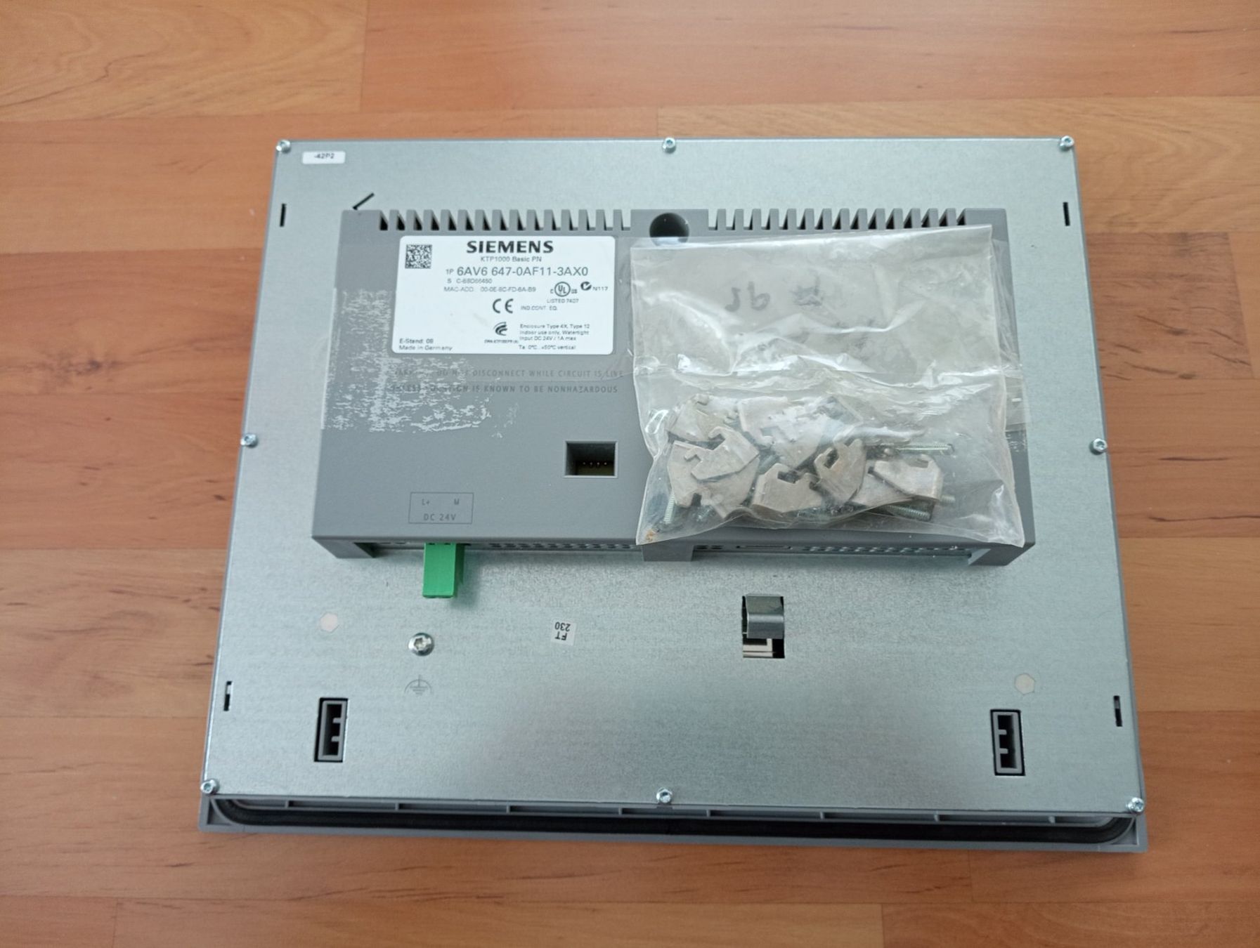 Siemens Componenti elettronici: Siemens SIMATIC HMI KTP1000 Basic PN / 6AV6647-0AF11-3AX0 – Usato da Ufhusen venduto da HKSC 1