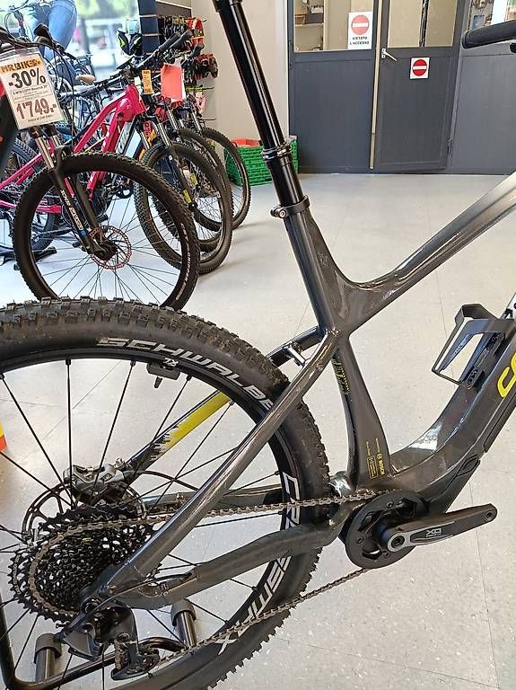 Corratec Velos: SALDI -50% E-MTB Corratec E-Power X-Vert EL 400Wh Carbonio – Neu (gemäss Beschreibung) aus Bellinzona von MISTER.BIKE 1