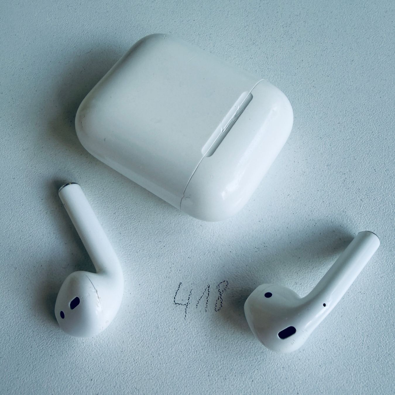 Apple Kopfhörer: Original Apple AirPods 2 Gen. Wireless Kopfhörer & Case – Gebraucht aus Basel von MY.AIRPODS.SHOP 6