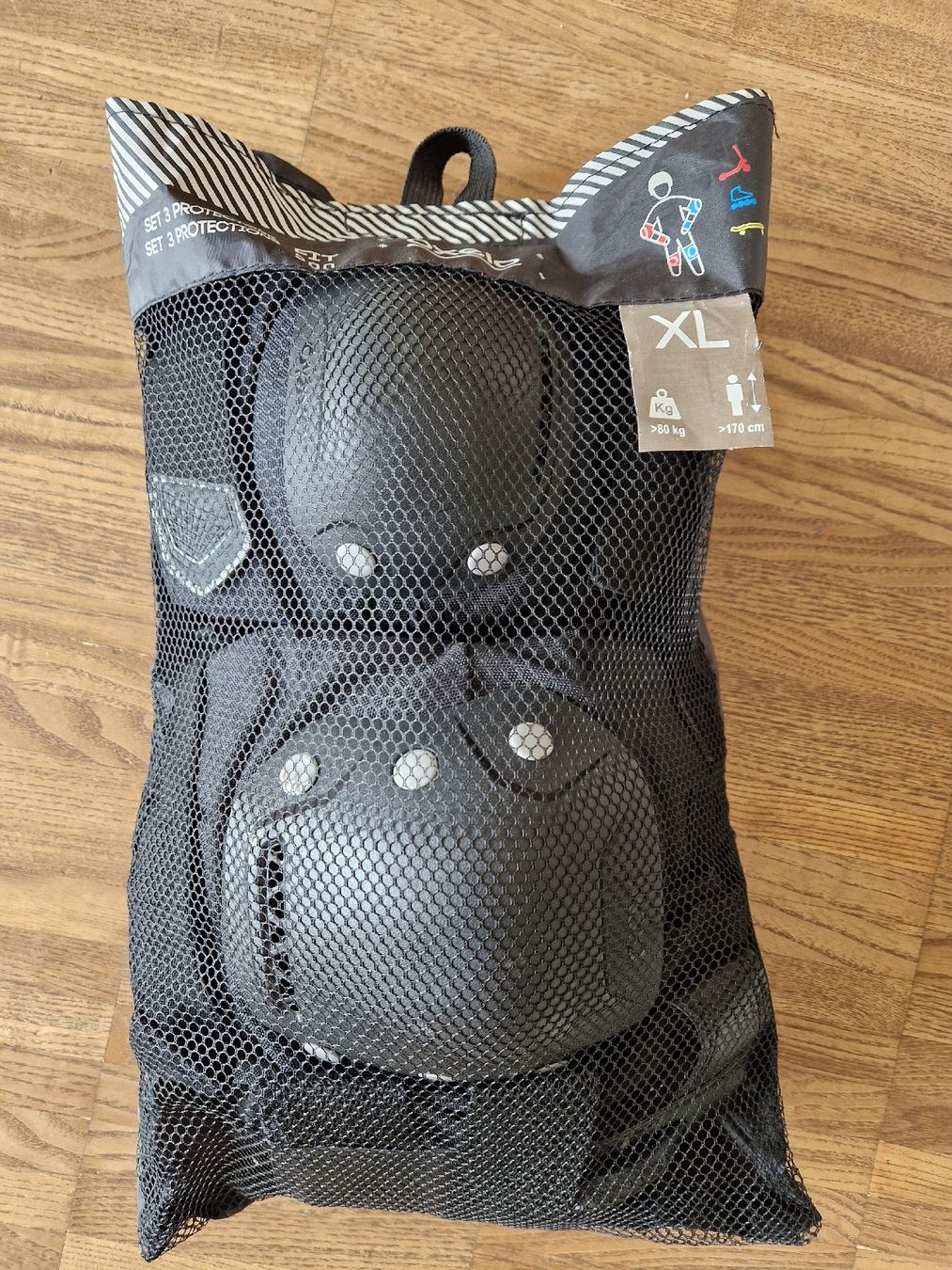 Oxelo Protezioni & Imbottiture: Oxelo Schoner Set 3teilig – Usato da Biel/Bienne venduto da Hiron