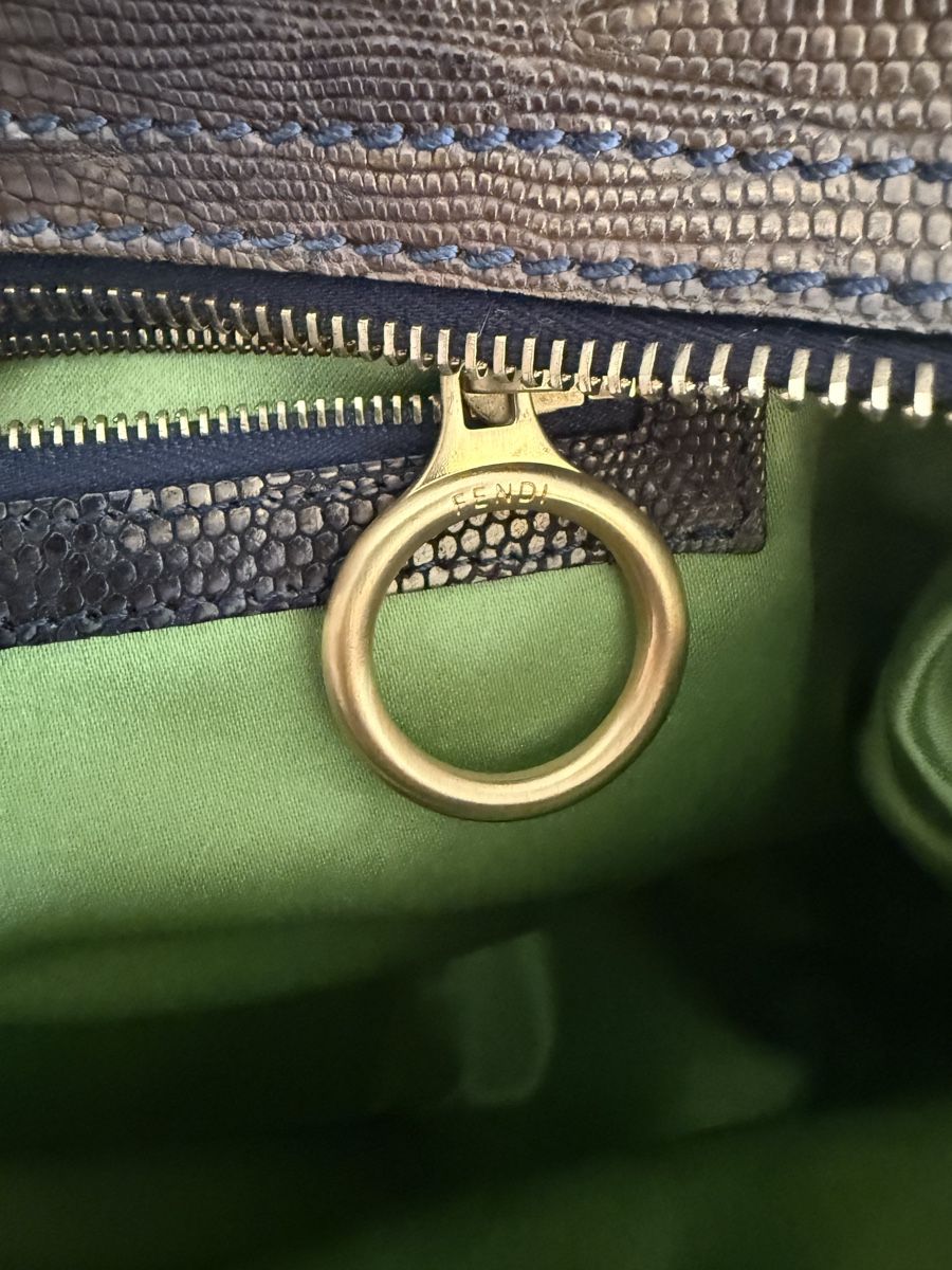 Fendi Borse da donna: Fendi beaded Trapezio limited edition bag  – Nuovo (secondo la descrizione) da Langnau am Albis venduto da anjalimkchotani 5