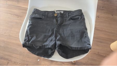 Graue Jeans-Shorts gr. 36 top für Sommer ☀️👍