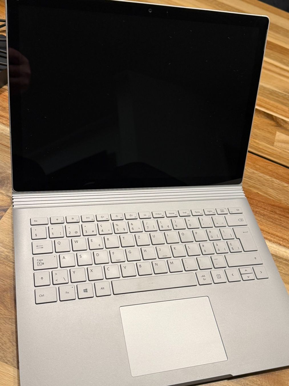 Microsoft Notebook: Microsoft Surface Book 2 13" – Usato da Rickenbach SO venduto da hotsguit83