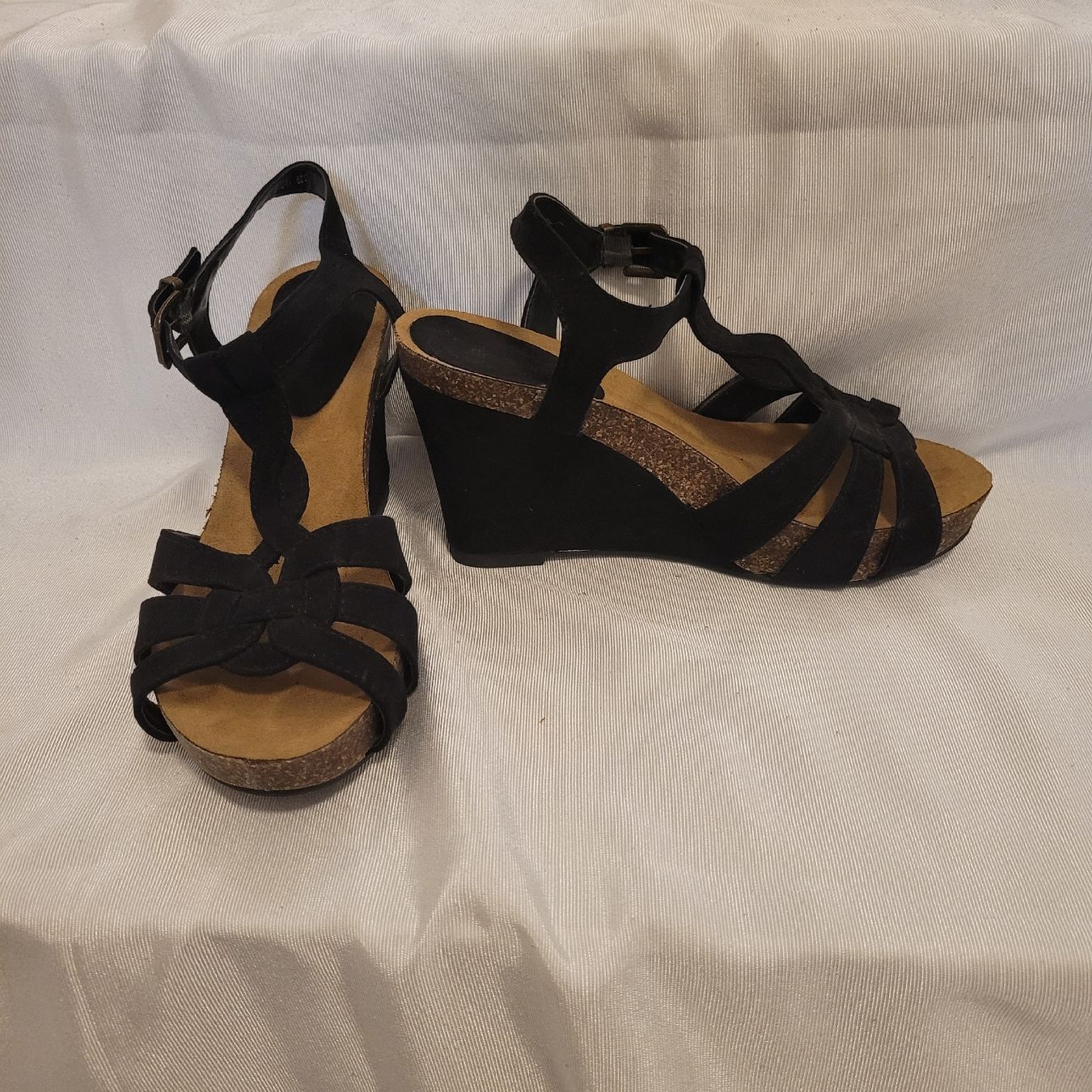 Damenschuhe: Damen Sandalen Sommer 38 – Gebraucht aus Niederbuchsiten von klengyel