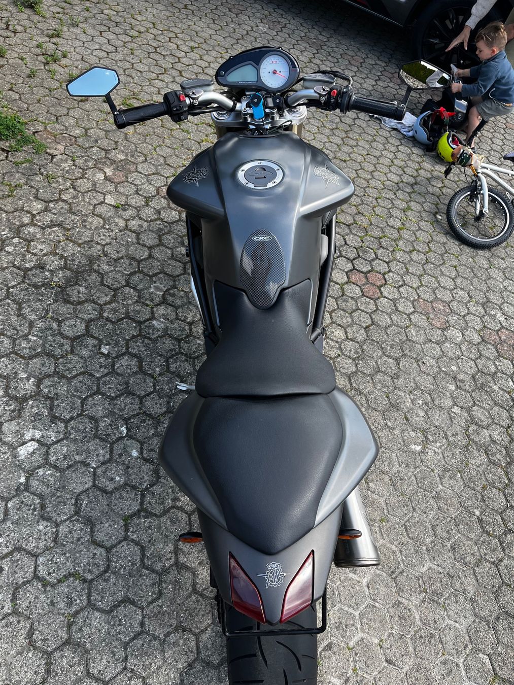 MV Agusta Strada: MV Agusta F4 Brutale 750s – Usato da Zufikon venduto da jes_vfd5 4