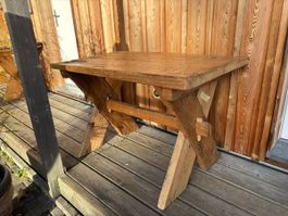 Holztisch
