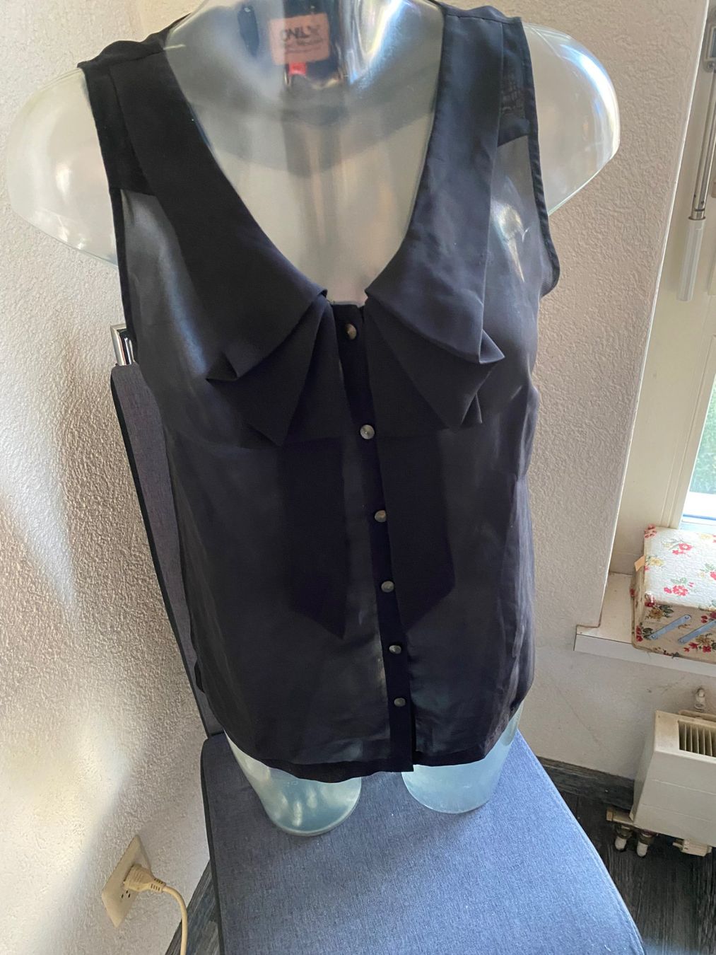 Only Top: elegantes ONLY TOP schwarz Grösse 36 – Nuovo (secondo la descrizione) da Allenwinden venduto da Obalu 1