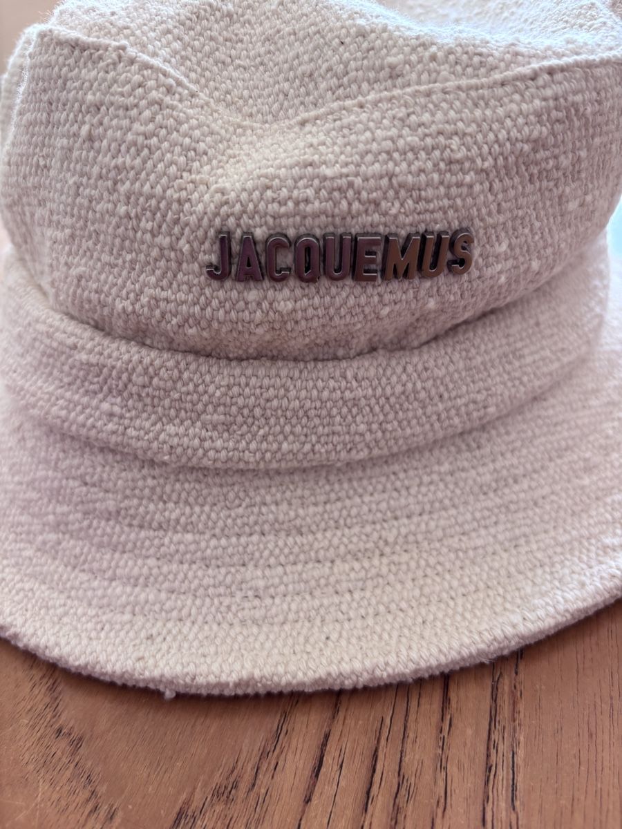 Jacquemus Copricapi, berretti & cappellini: Jacquemus Le bob Gadjo hat – Usato da Zürich venduto da Grothschild 4