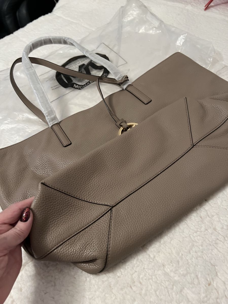 Michael Kors Borse da donna: NEU***M. KORS TASCHE**ECHT-LEDER BEIGE**TOP GESCHENK*** – Nuovo e nell'imballaggio originale da Zürich venduto da Ceca52 5