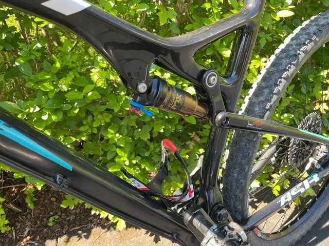 Velos: Yeti ASR Carbon fully Marathon Bike – Gebraucht aus Ehrendingen von yve_qpl7 5