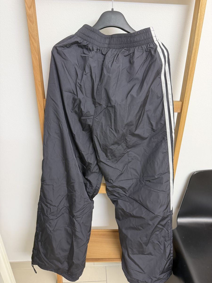 Adidas Pantaloni: Adidas hose  – Nuovo e nell'imballaggio originale da Neerach venduto da the_modern_mini 1