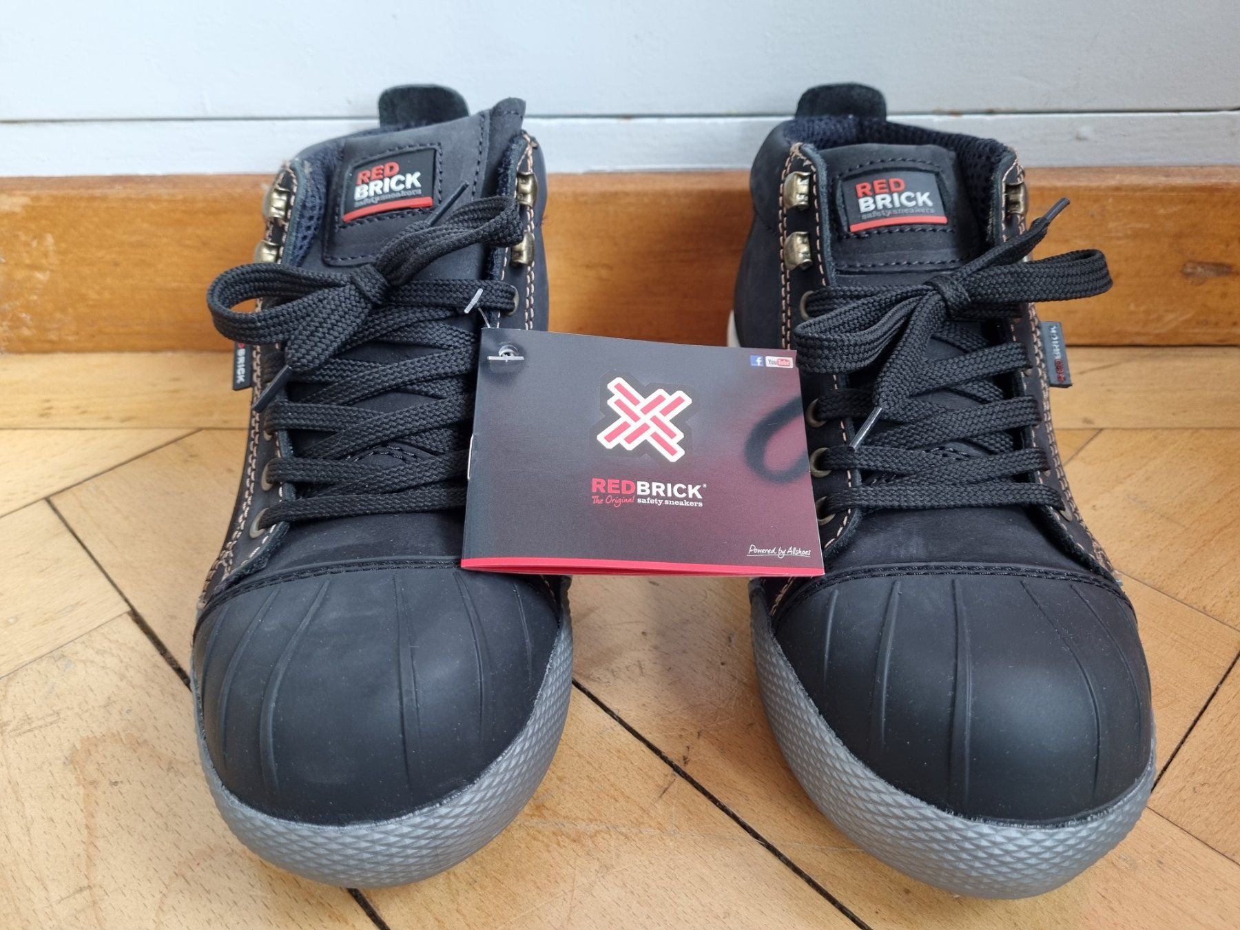 Scarpe da uomo: Red brick Sicherheitsschuh Grösse 37 – Nuovo e nell'imballaggio originale da Schönenwerd venduto da Chez_Mimi 3