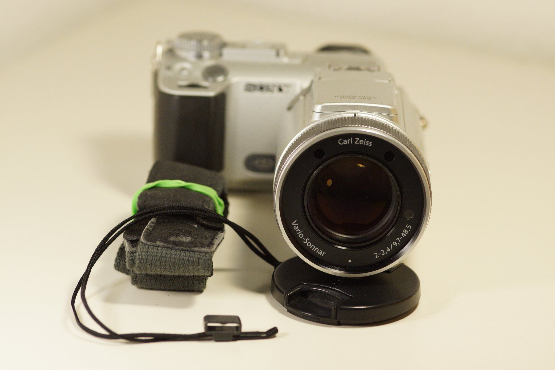 Sony Kamera: Sony DSC-F717 For Parts – Defekt aus Wetzikon ZH von ChrimsChrams