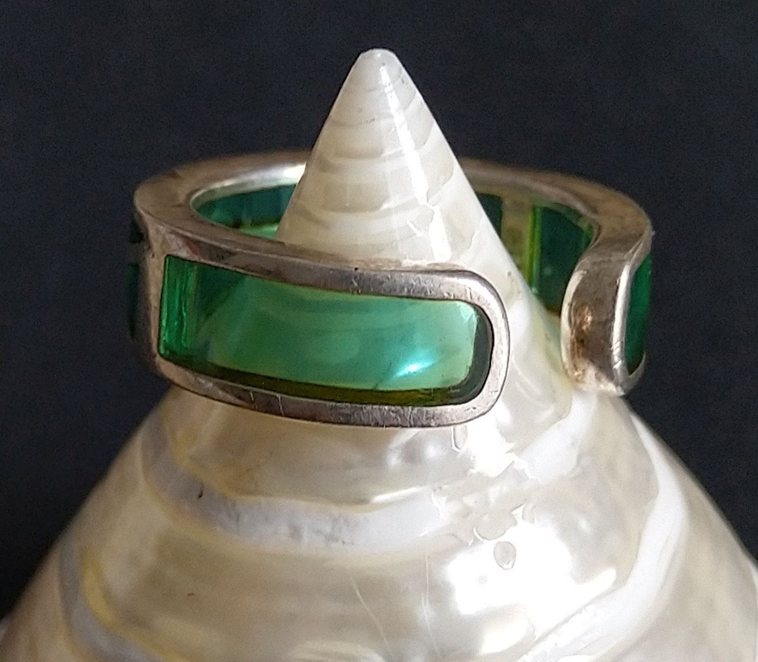 Anelli: MODERNER RING IN 925 SILBER GRÜN TRANSPARENT – Usato da Romanshorn venduto da BoutiqueA 2