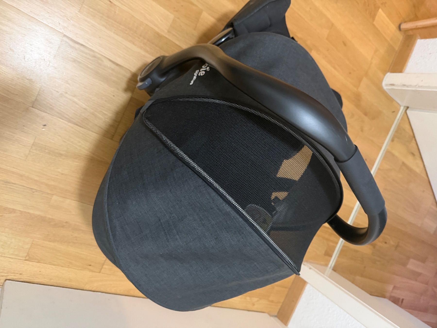 Joie Sièges auto: Joie Babyschale schwarz gebraucht – D'occasion à Bern par Mechaniker321 5