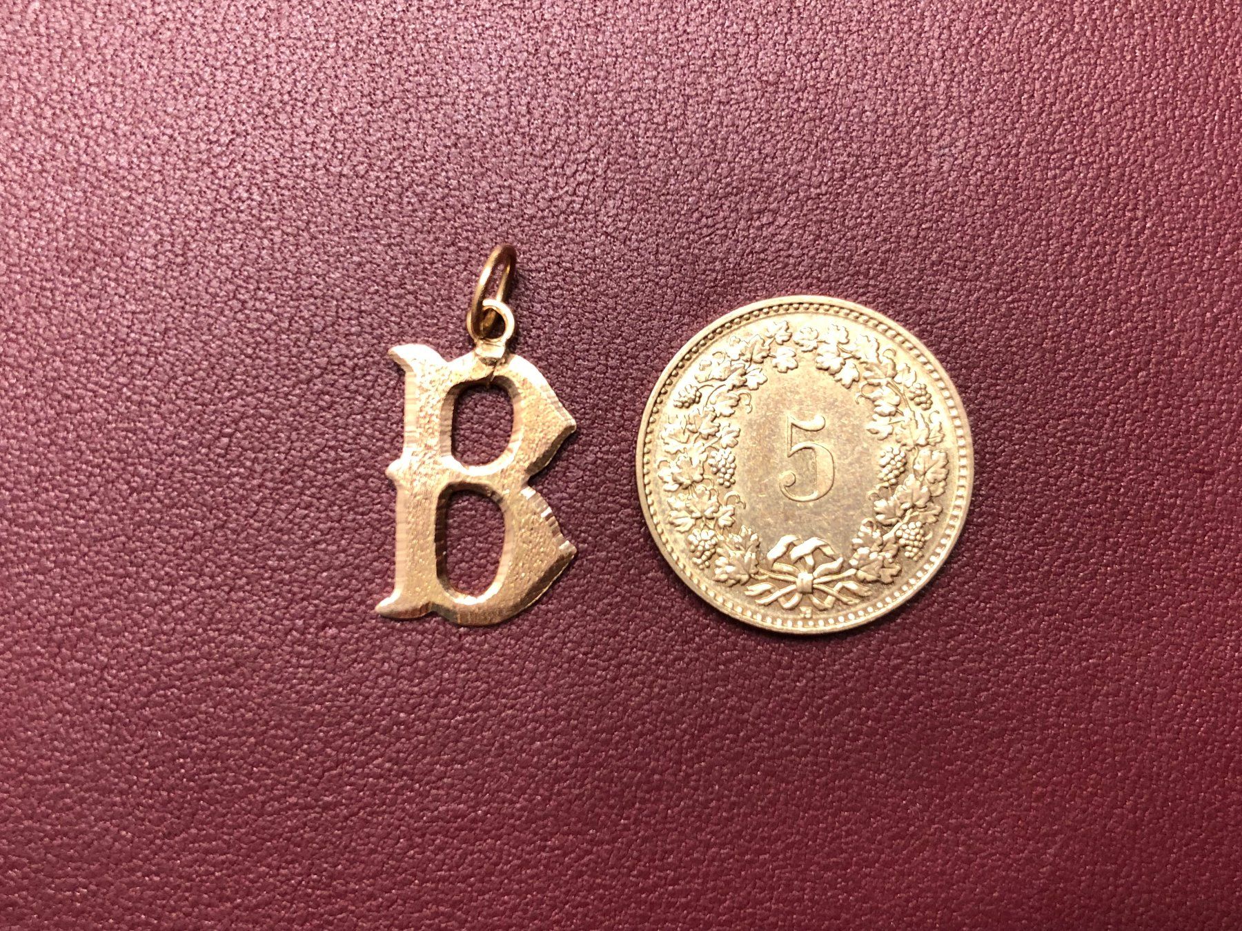 Ciondoli: Buchstabe "B" aus Gelbgold 18 Karat 750 – Usato da Bern venduto da bombich 8