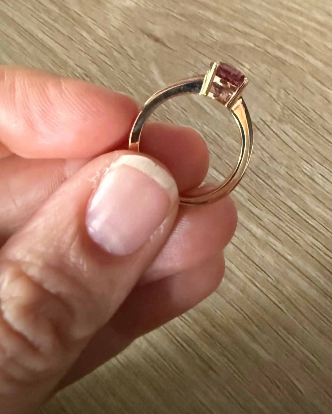 Anelli: Spinelle rose ovale, diamants et or rose – Nuovo e nell'imballaggio originale da Montreux venduto da hev_mv5m 1