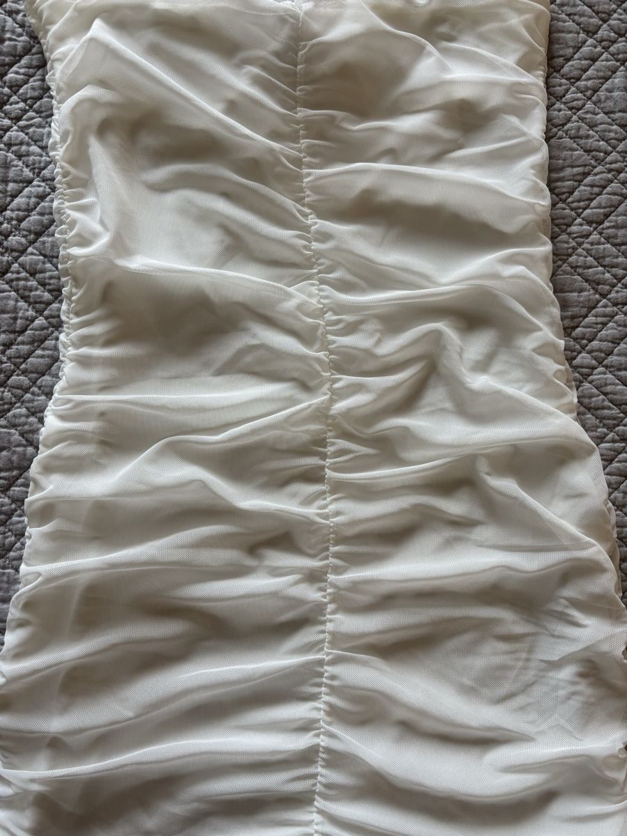 H&M Robes: Mini robe blanche froncée - Taille S – Neuf (Voir description) à Lausanne par shabnam.t 4
