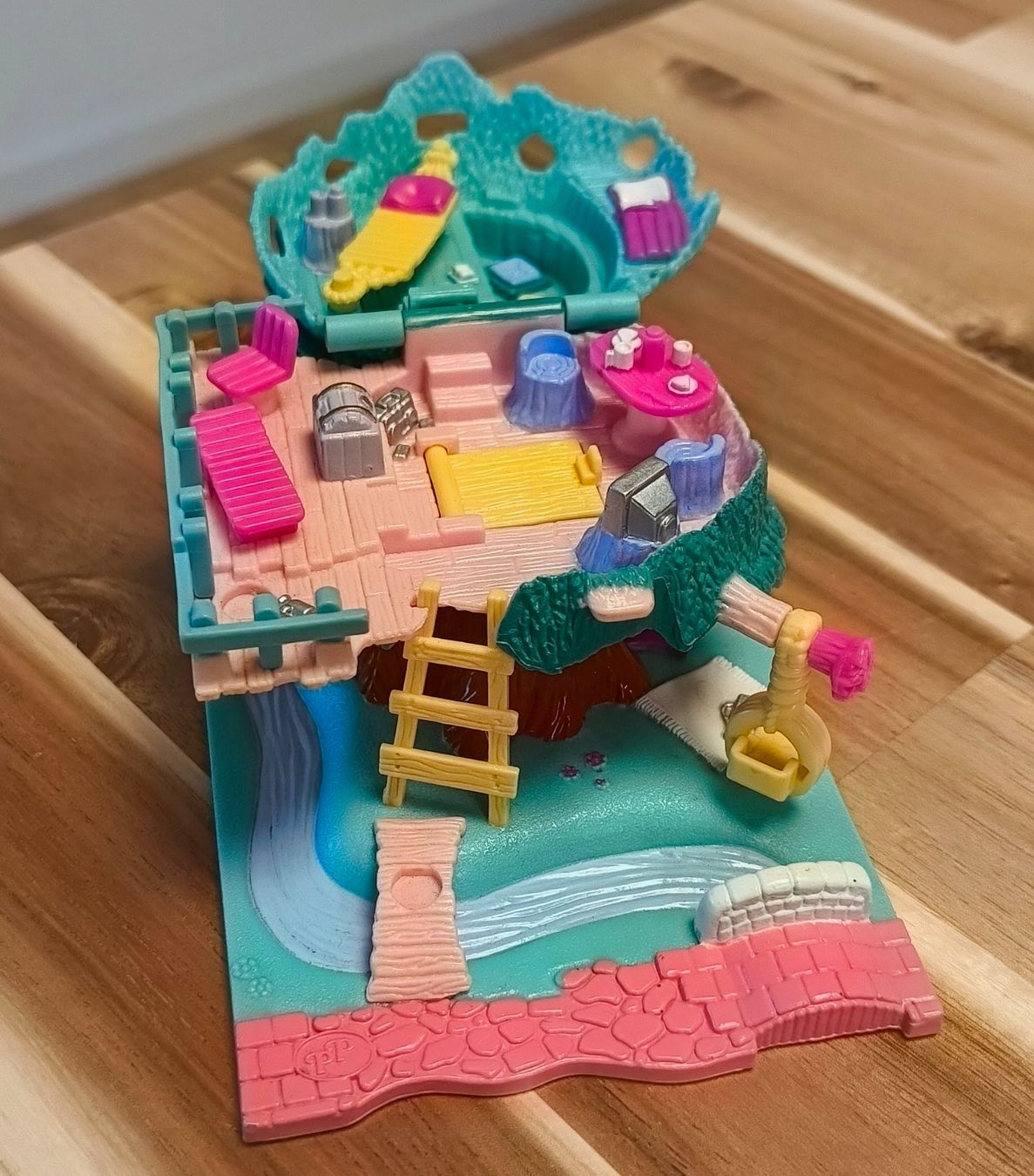 Polly Pocket Giocattoli: Polly Pocket Blue Bird Baumhaus – Usato da Olten venduto da Pungseon2x 1