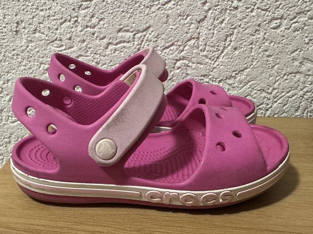 Schuhe für Mädchen: Crocband Crocs Rose C12 – Gebraucht aus Clarens von Azure1982 1