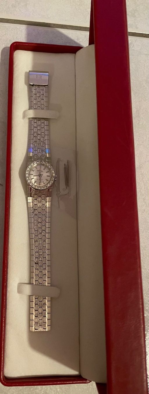 Uhren: Bling Bling Uhr – Gebraucht aus Luzern von Topseller1000