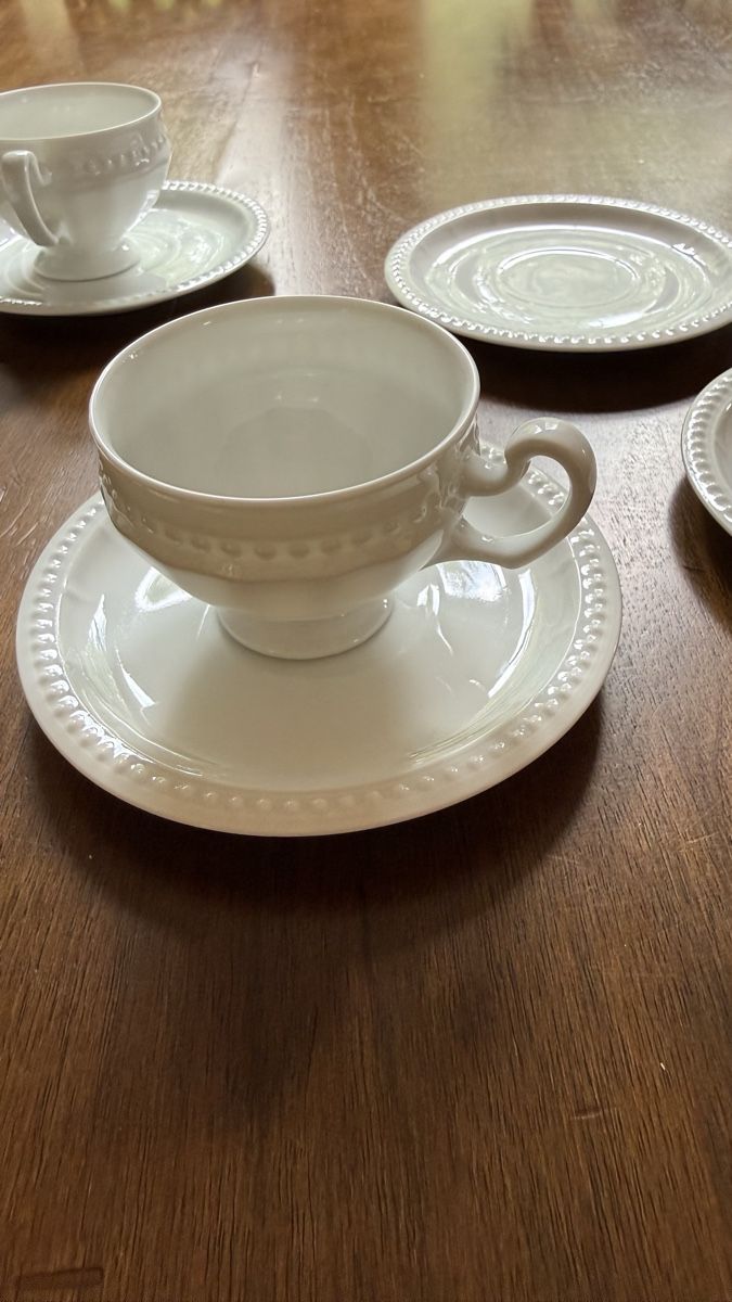 Set di piatti: Espressotassen – Usato da Gunten venduto da seeundberge 2