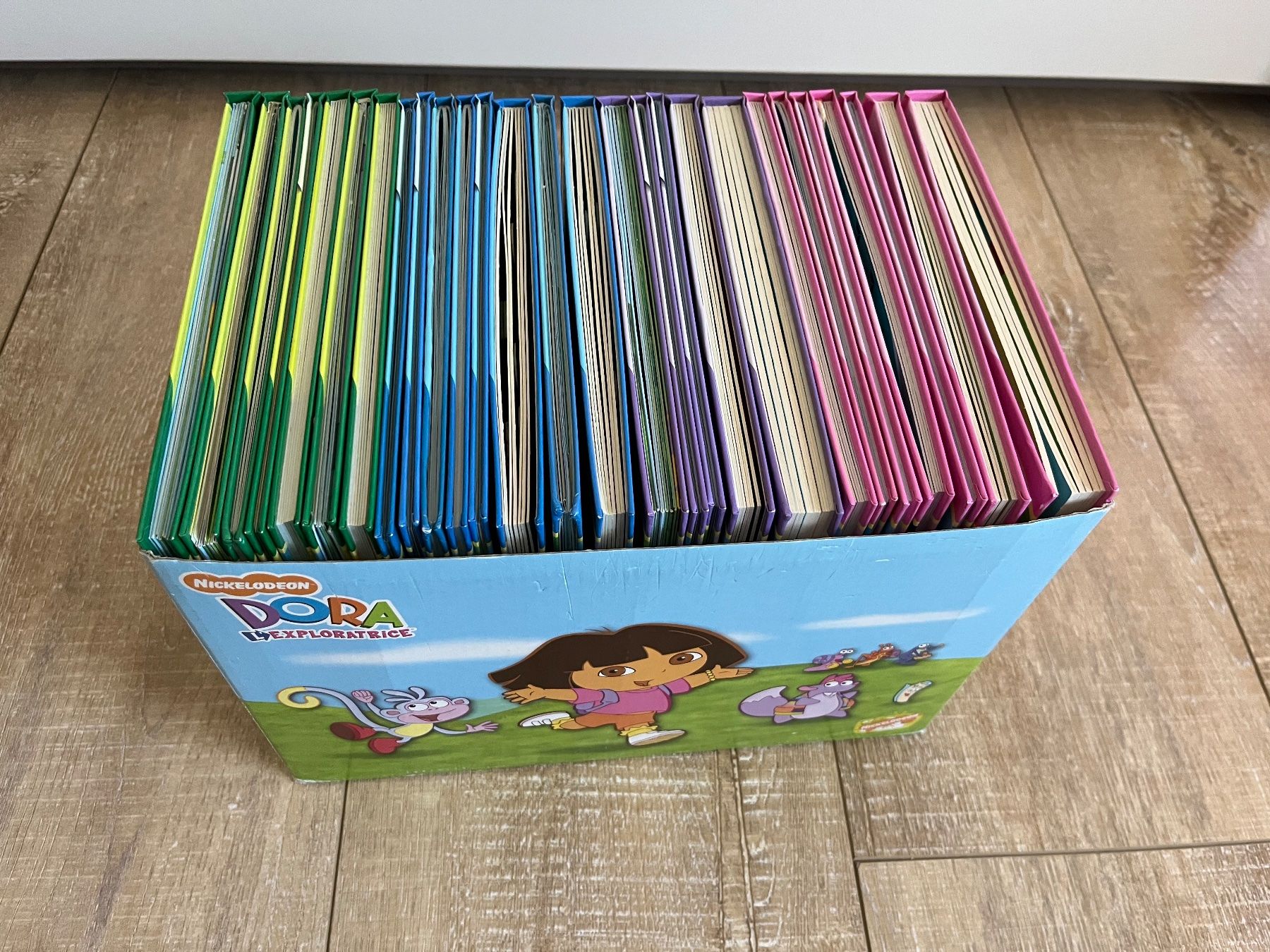 Bücher: Dora l’exploratrice collection 27 livres – Gebraucht aus Moudon von  1