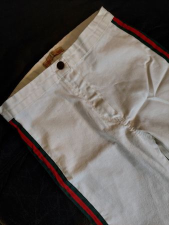 Hose / Jeggins mit rot-grünen Streifen