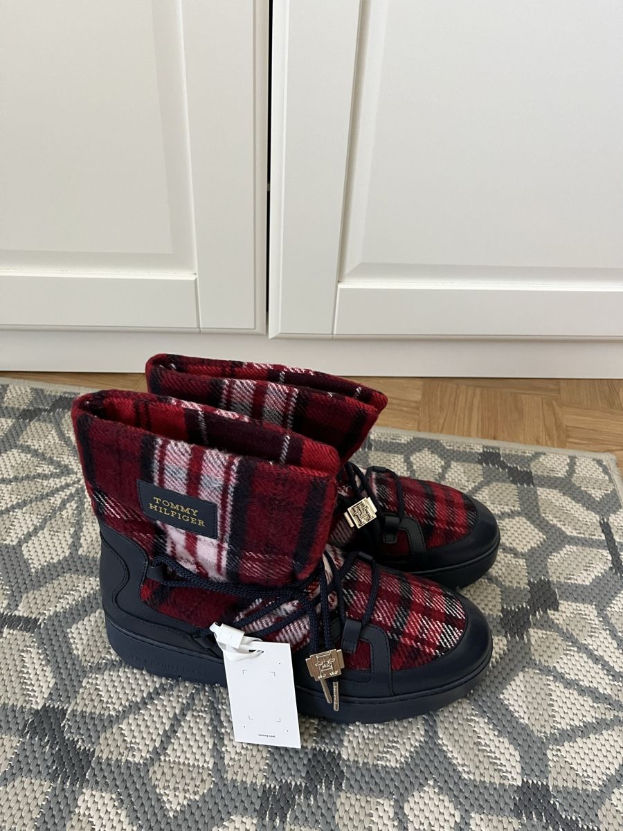 Tommy Hilfiger Damenschuhe: Tommy Hilfiger Boots – Neu und originalverpackt aus Allschwil von eyl_bb8q