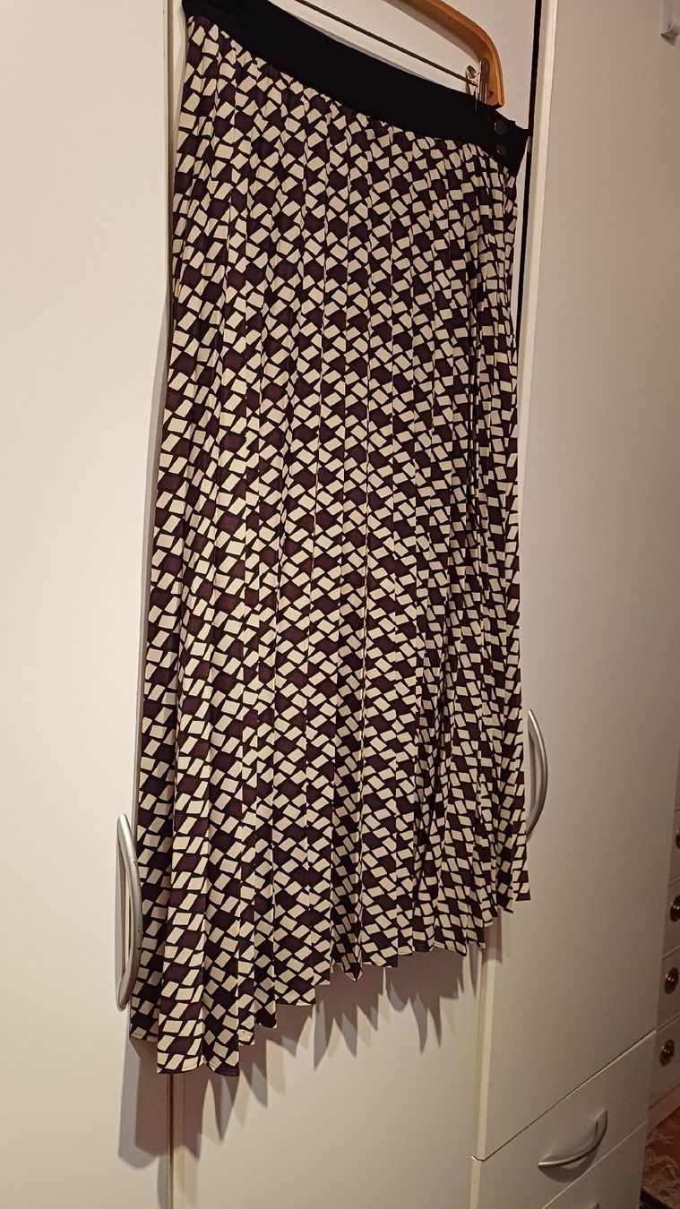Massimo Dutti Röcke: Massimo Dutti – Neu (gemäss Beschreibung) aus kloten von bea_j95v