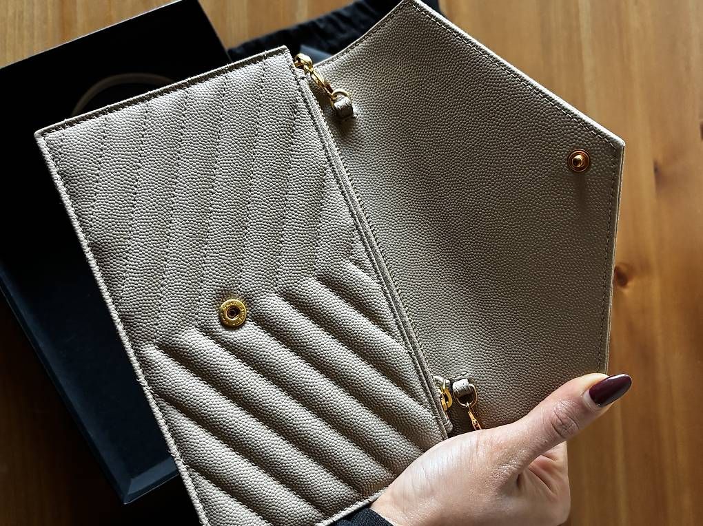 Borse da donna: Saint Laurent Cassandre Envelope  – Usato da Zug venduto da bia_szh2 1