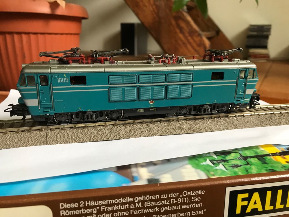 Märklin 37632.801 H0 - Elektrische locomotief Serie 16 SNCB/NMBS WORLD