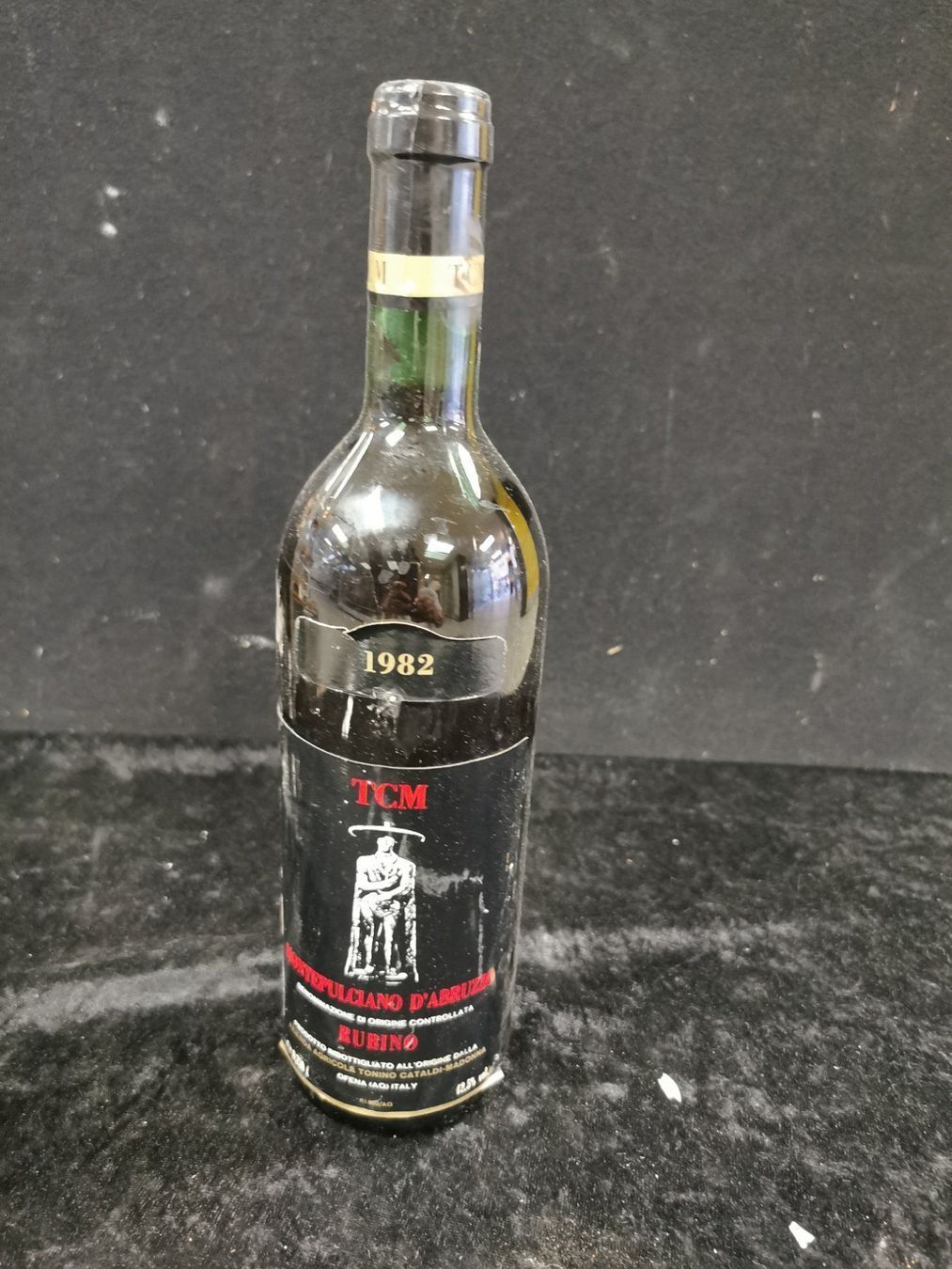 Vino: TCM MONTEPUCIANO D'ABRUZZO 1982 – Nuovo (secondo la descrizione) da Genève venduto da Leboucheoreilles