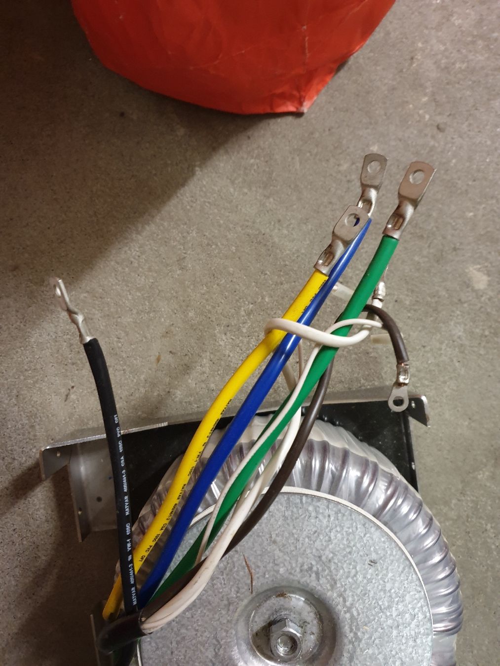 Componenti elettronici: Toroid Transformator International YI-34018, Top Zustand! – Nuovo (secondo la descrizione) da Ittigen venduto da Ziok187 1