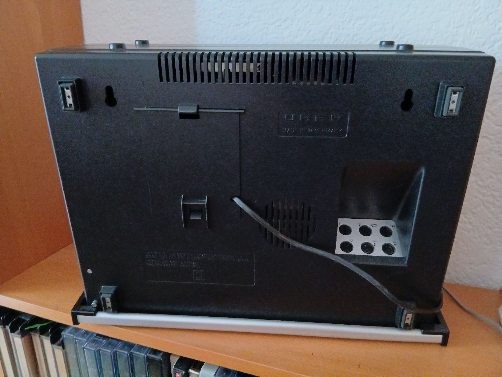 Uher Bandmaschinen: magnetophone Uher – Defekt aus Biel/Bienne von Monhub 4