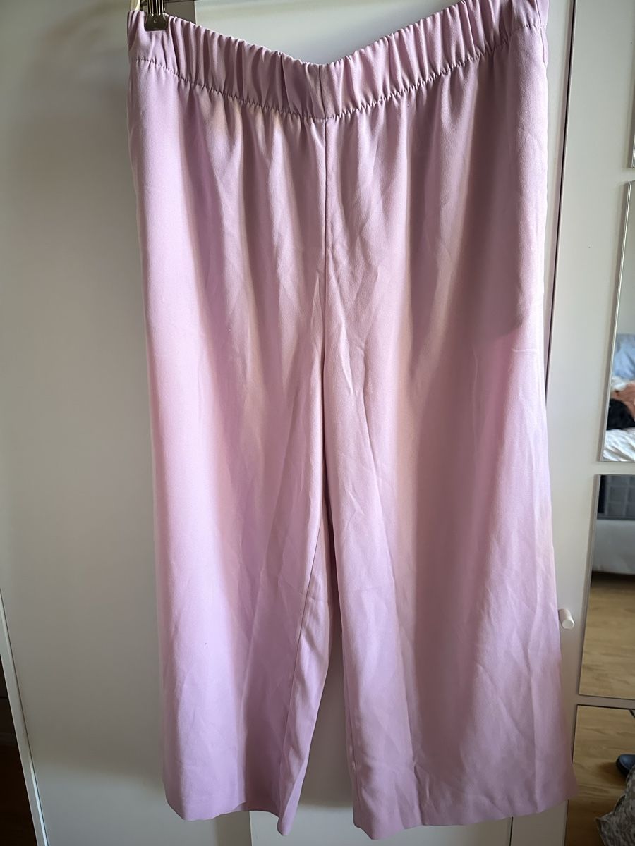 H&M Pantalons: H&M Hose Gr. L rosa – D'occasion à Münsingen par Secondhand89
