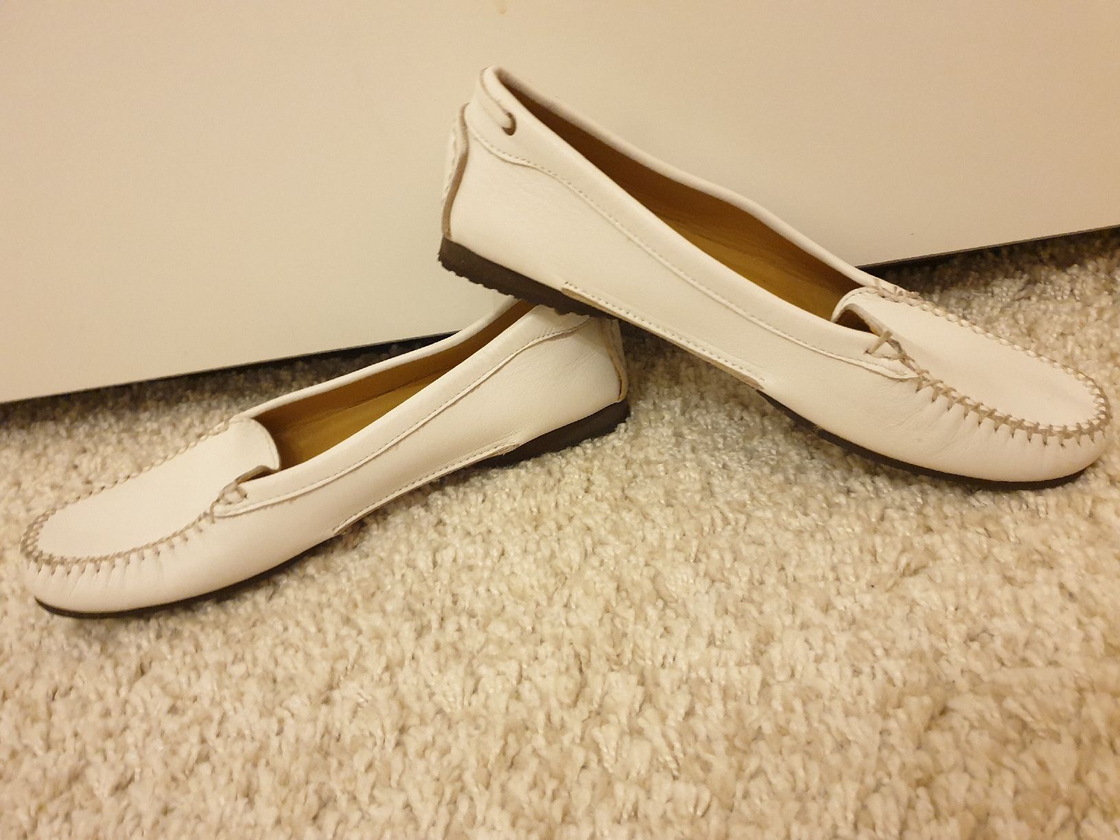 Scarpe da donna: Mocassins neufs, 37, cuir blanc – Nuovo e nell'imballaggio originale da Neuchâtel venduto da Verenas12 2