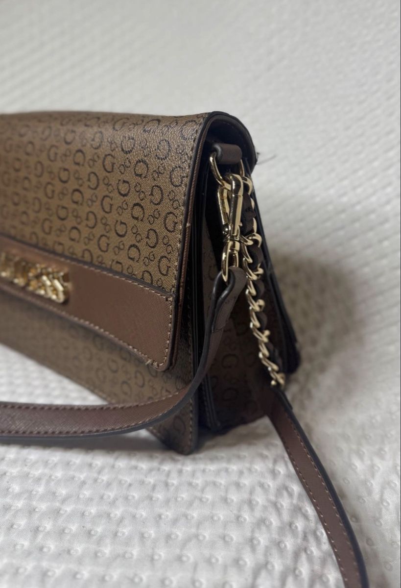 Guess Borse da donna: Guess Tasche – Usato da Murgenthal venduto da Klea.ch 2