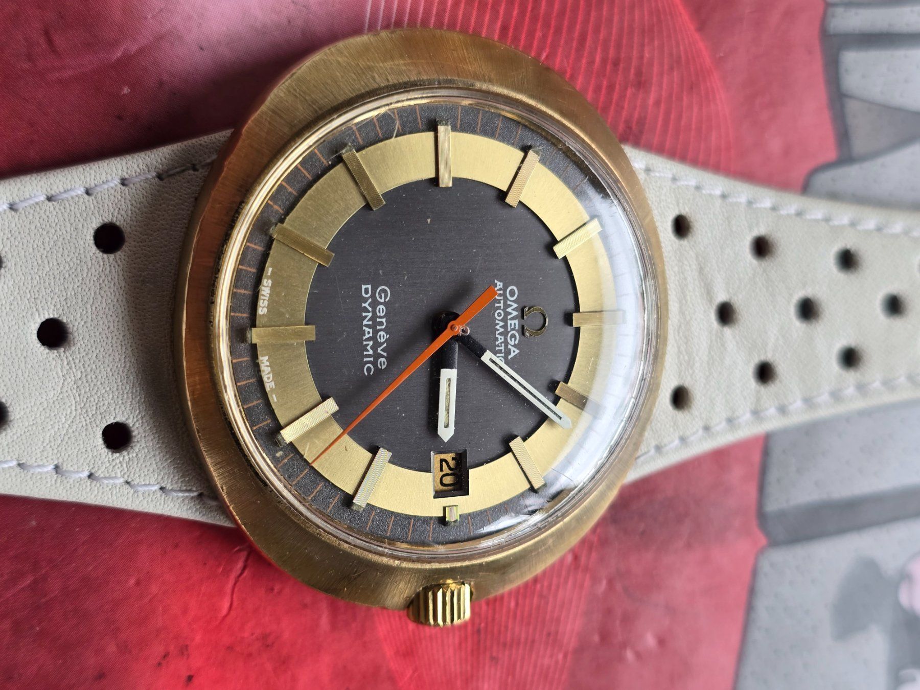 Omega Orologi: 52 Omega Geneve Dynamic  Automat Date Bulleye – Usato da Muri AG venduto da Corredor 4