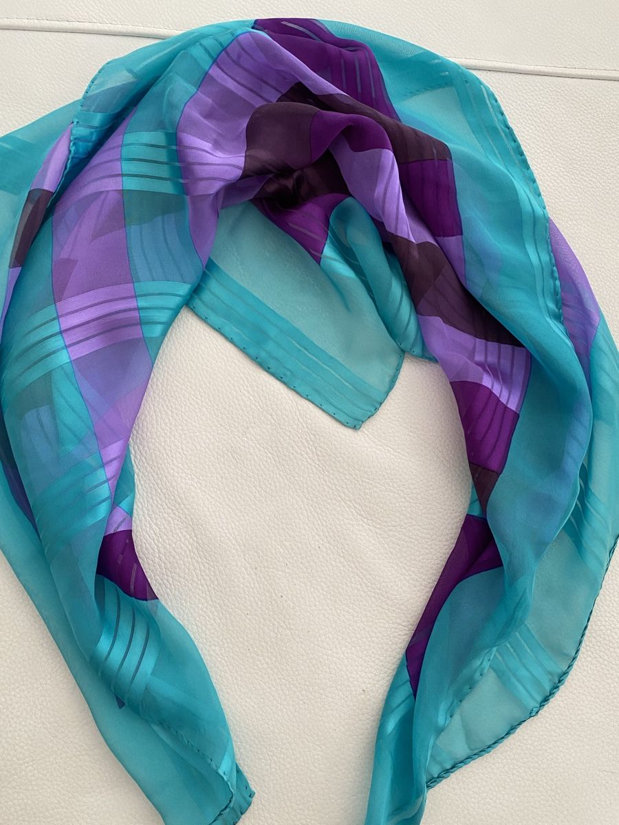Foulards, Tücher & Schals: Seiden Foulard 🌸 – Gebraucht aus Opfikon von Luis144 5