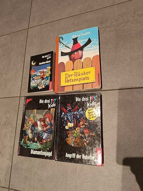 Bücher: Bücher – Gebraucht aus Utzenstorf von Jassy34xx