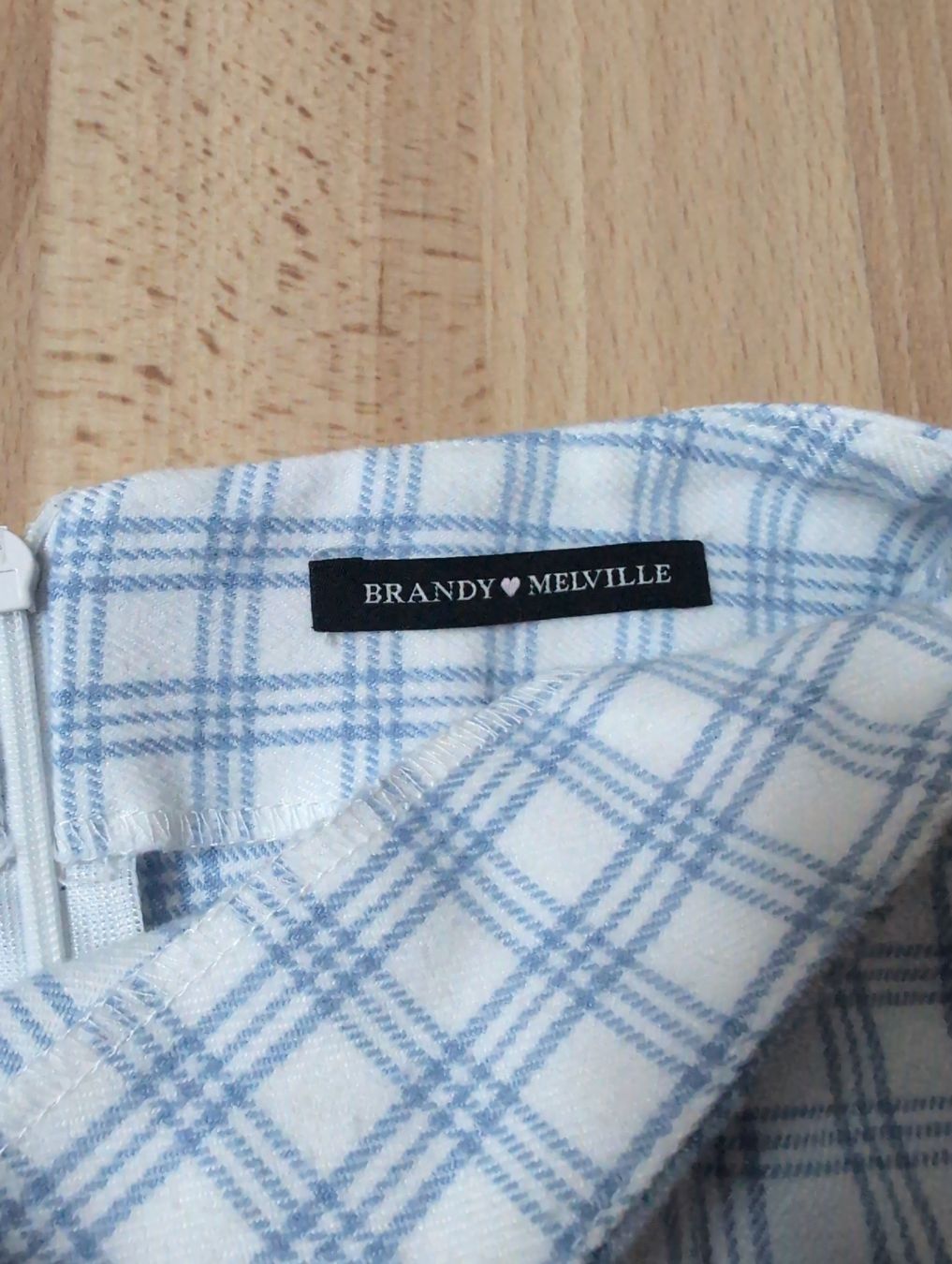 Brandy Melville Röcke: Sommerlicher Minirock Brandy Melville – Gebraucht aus Unterägeri von Fiobi 1