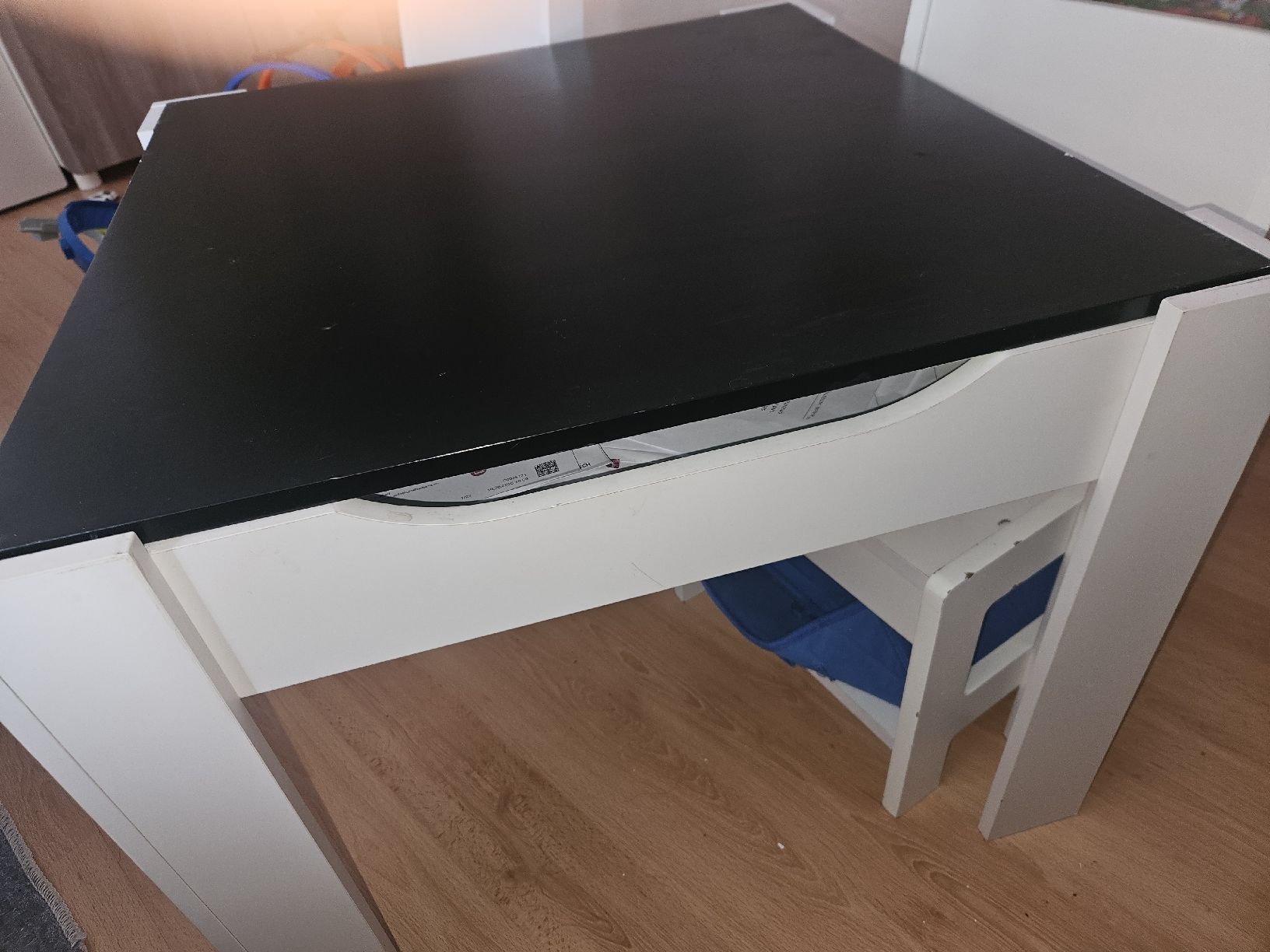 Set di tavolo e panche: Kindertisch mit Stühlen – Usato da Oberwil BL venduto da blackdiamond14 4